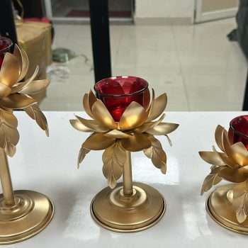 Set of 3 Metal Long Lotus Shape Tea Light Candle Holder/t-Light for Home Decoration